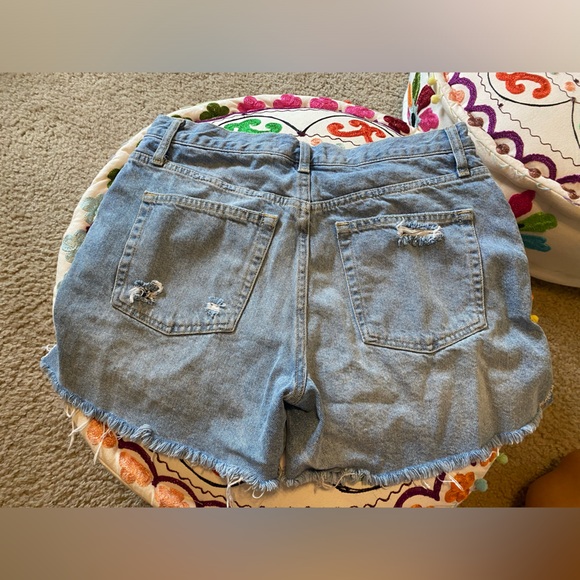 We the free cut off destroyed shorts - Picture 8 of 9